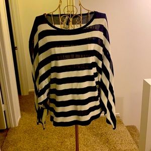 Bcbg Maxazria light sweater